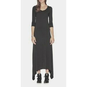 STYLEMINT // 3/4 sleeve shark bite maxi dress